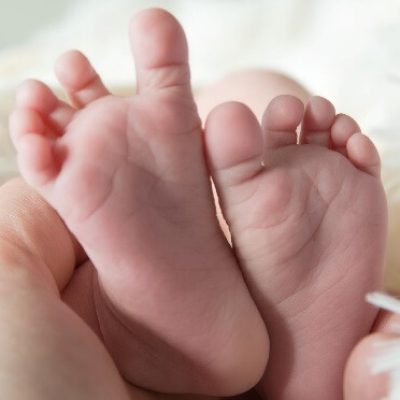 Pé Plano da Infância - imagem de pé de bebê